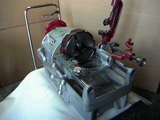 �W�O�`�@�U�^�̒��É摜�ł��B